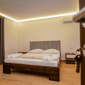  Bed & Breakfast Fatos Qama Albánie