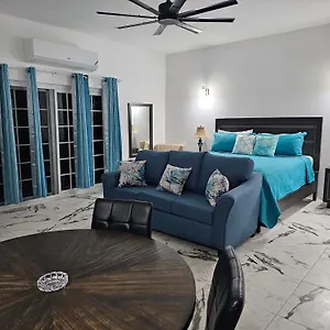 https://roots-bamboo.greaterantilleshotels.net