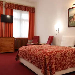 Otel Unitas, Prag