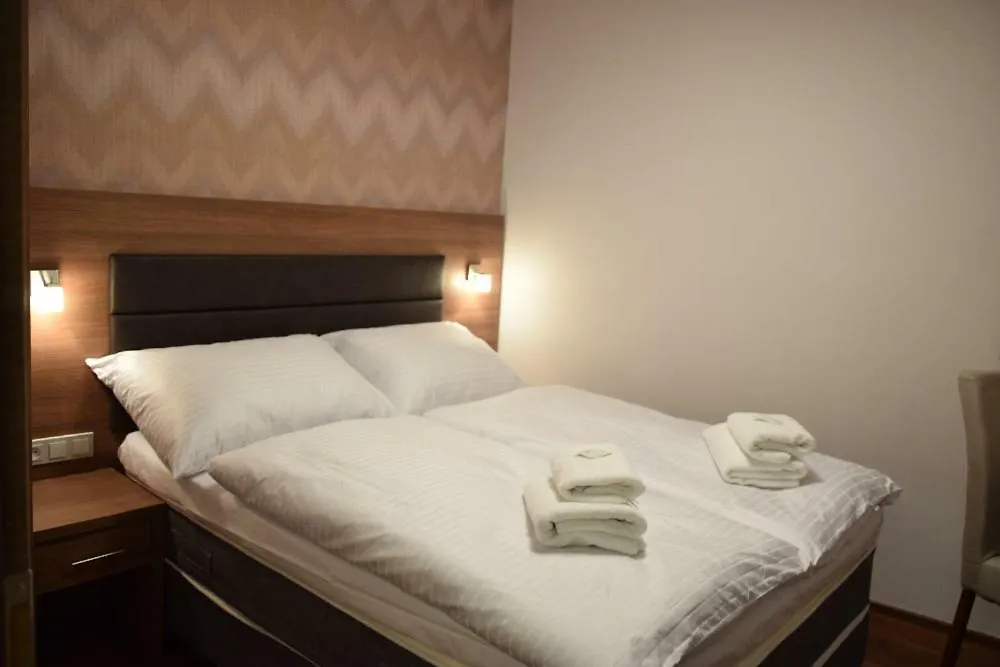 Hotel Prague Star 4*,