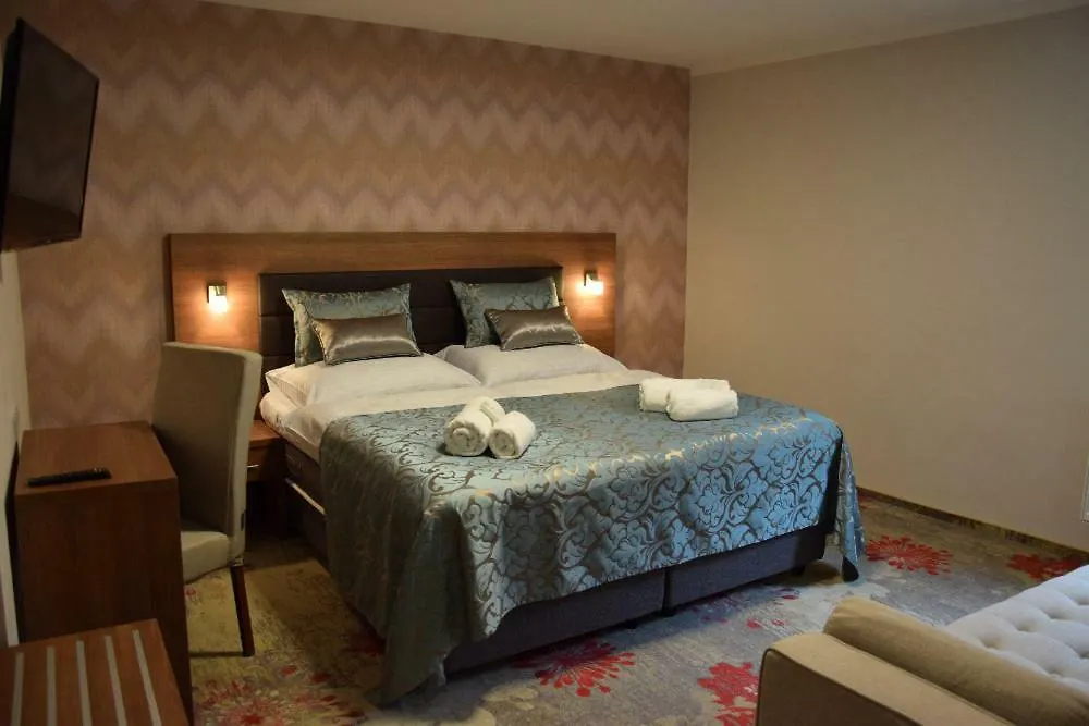 Hotel Prague Star