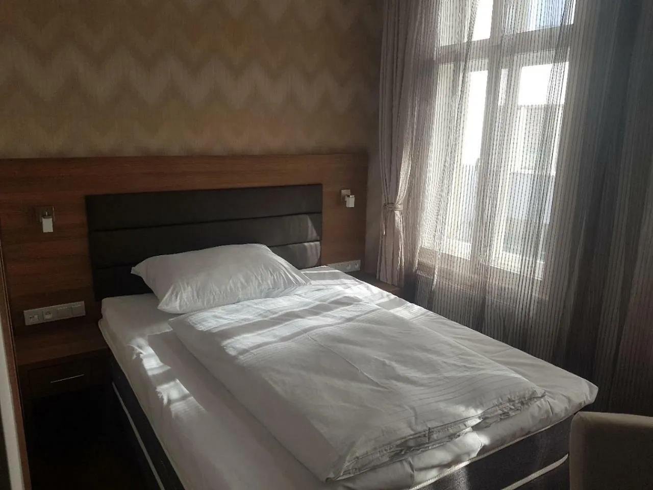 Hotel Prague Star