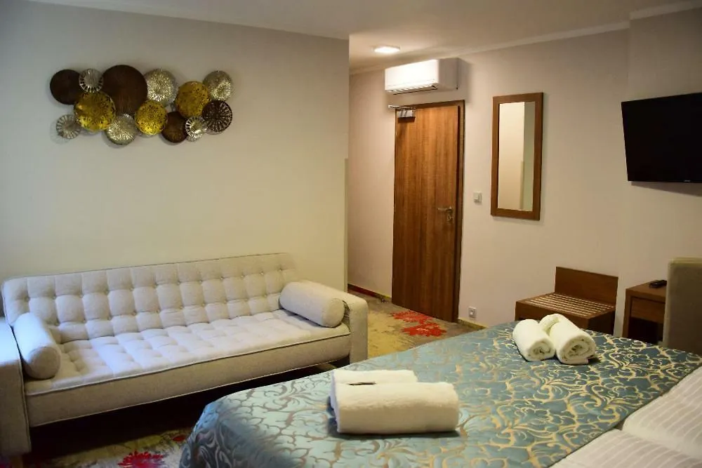 Hotel Prague Star