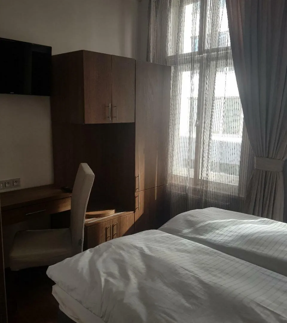 Hotel Prague Star 4*,