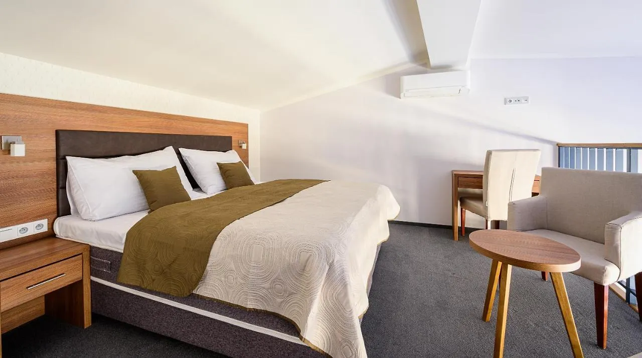 Hotel Prague Star